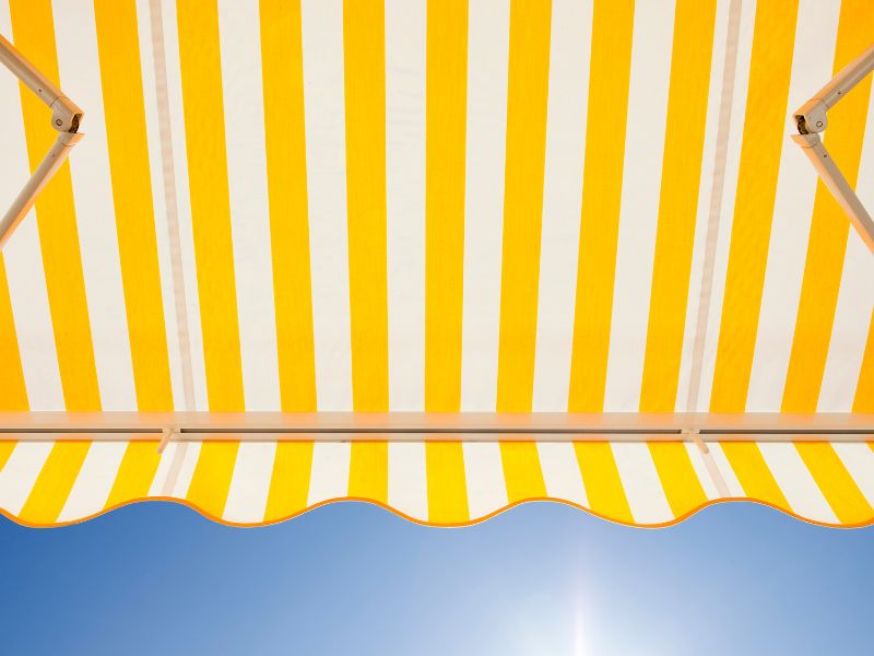 3 styles de banne solaire pour votre extérieur