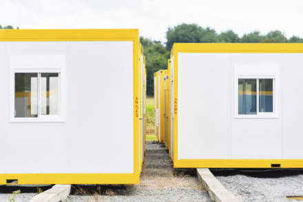 3 avantages d’installer des bureaux en préfabriqué